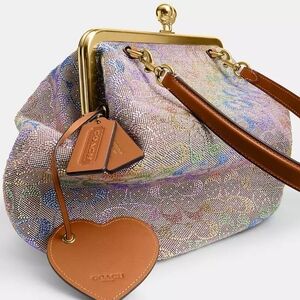 Large Rainbow Crystal Kisslock